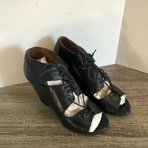 Locale Wedge  Leather Sandals